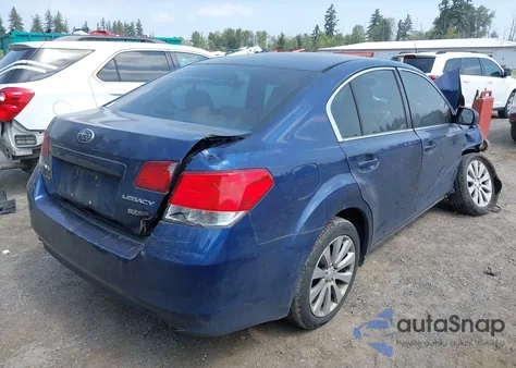 2010 Subaru Legacy 2.5I Limited из США, поврежденный, VIN 4S3BMBK67A3228619